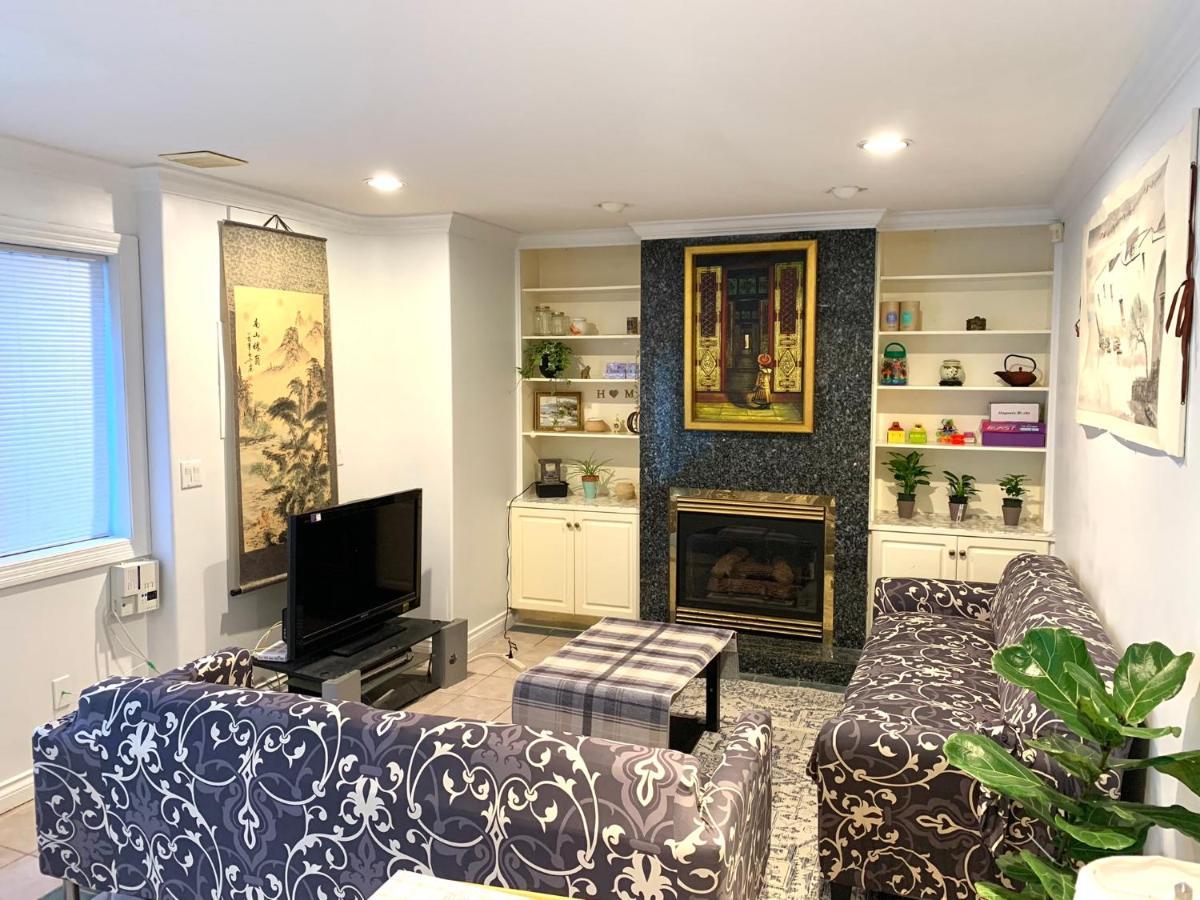 Mary's Cozy Near Yvr Ubc Downtown Apartamento
